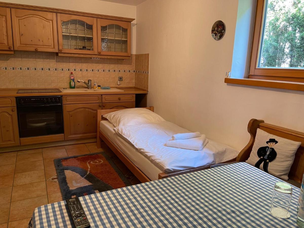 94 - Private Rooms Eichenau Extérieur photo